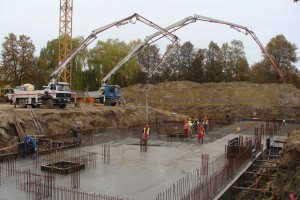 Dostawa betonu na budowę bloku